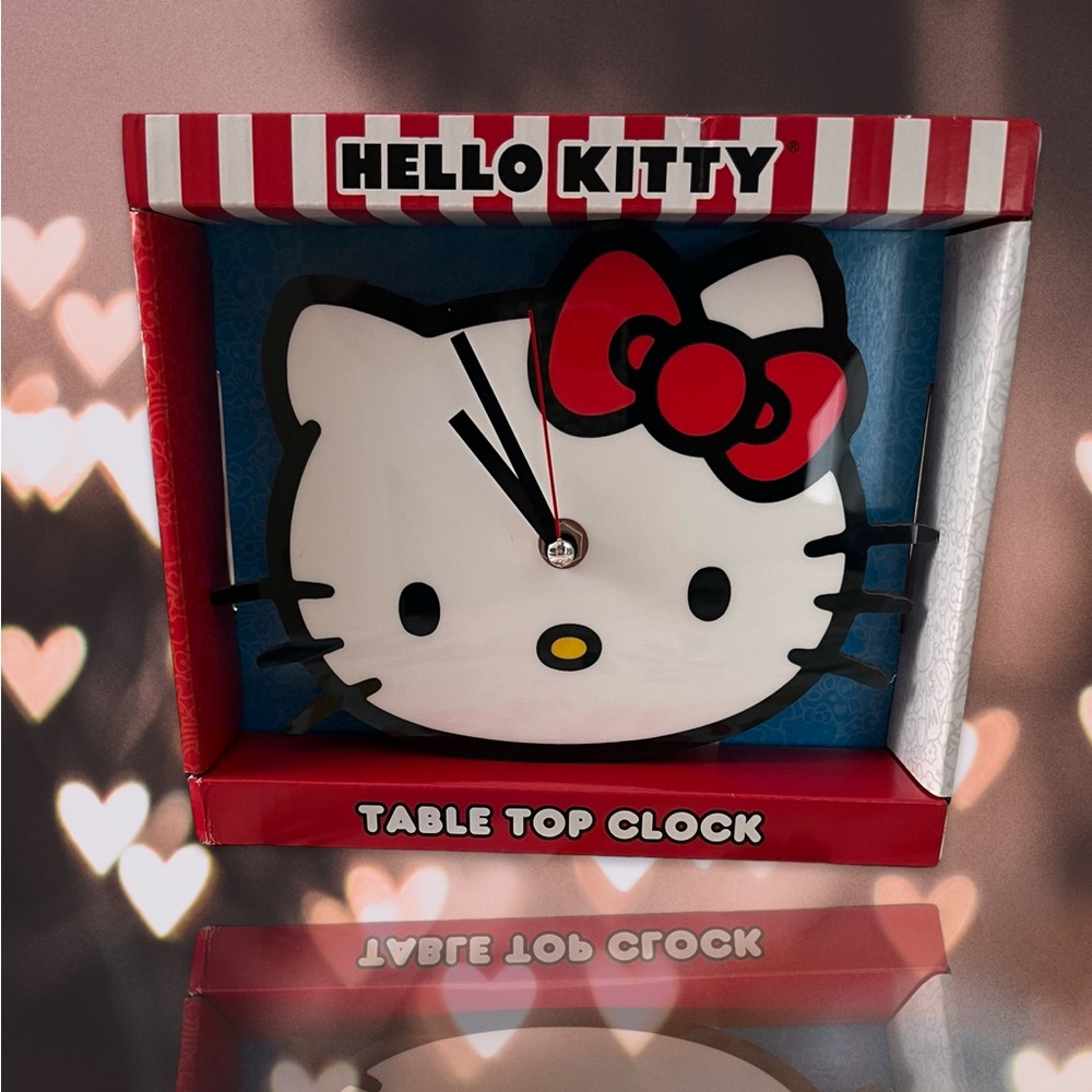 Hello Kitty "Head Desk Clock"